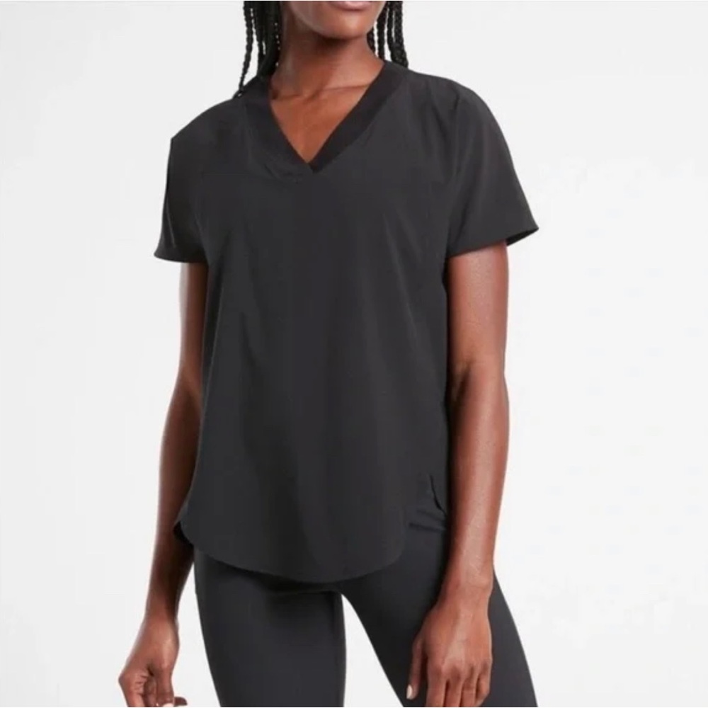 NWT Athleta Zephyr V Neck black shirt sleeve workout tee size XS